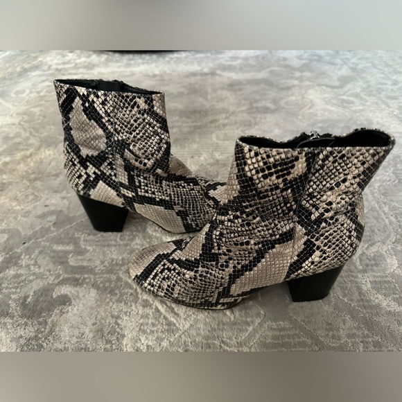 Halogen Alexa Boot - Picture 3 of 9